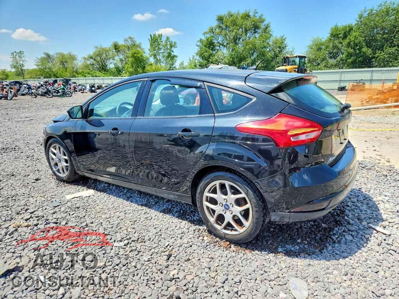 FORD FOCUS 2015 - 1FADP3K27FL238986