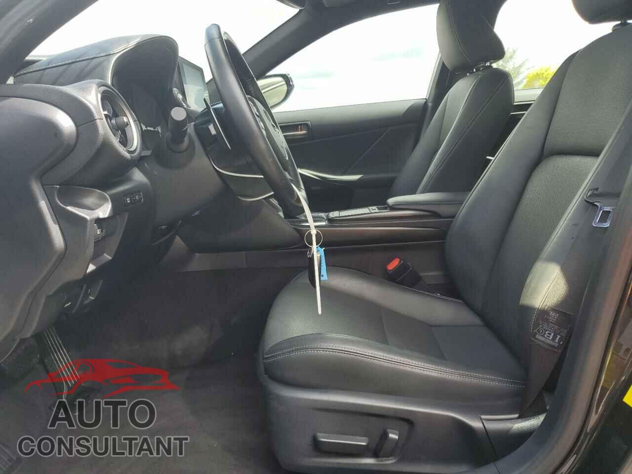 LEXUS IS 2021 - JTHAA1D25M5113680