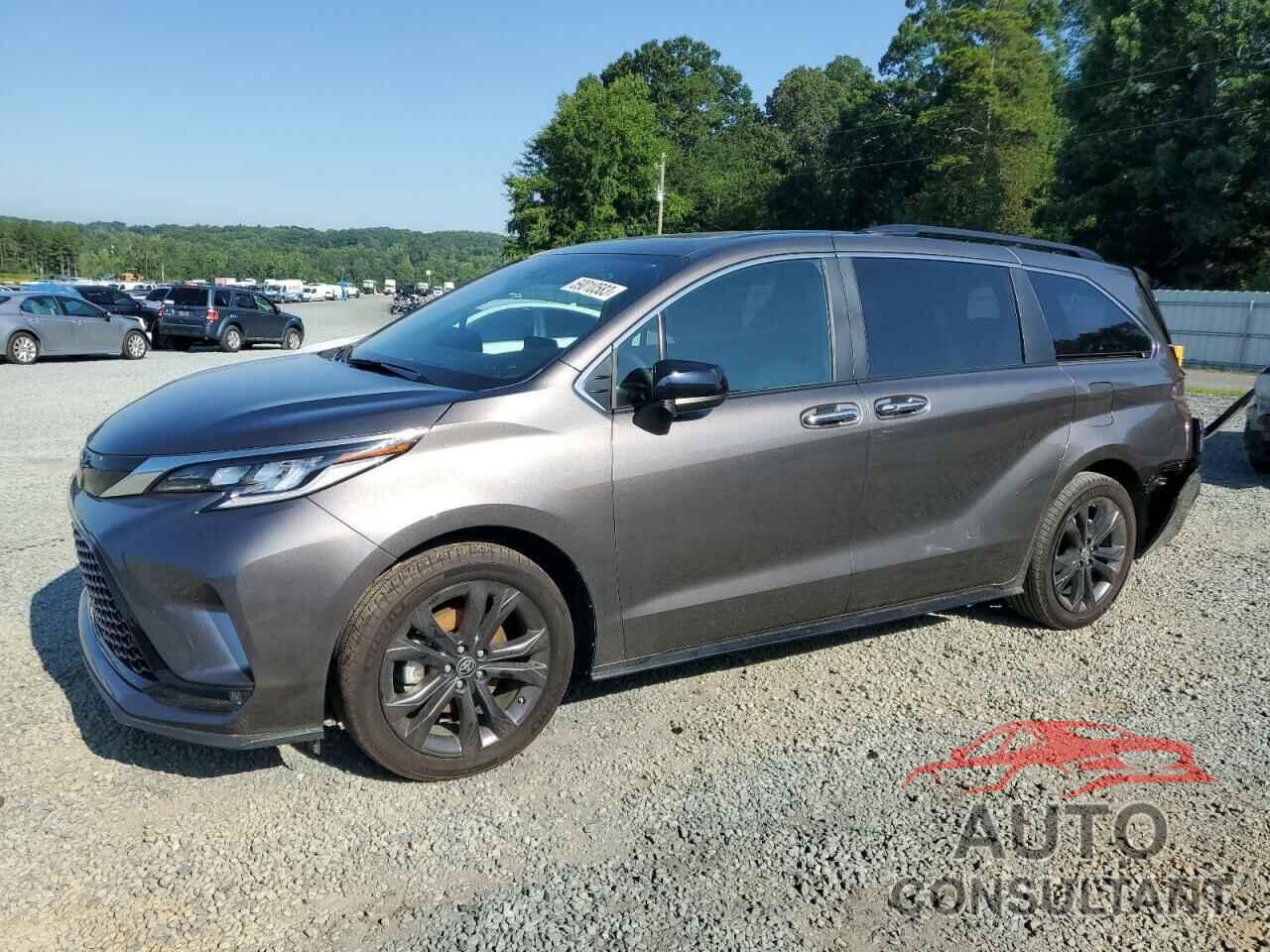 TOYOTA SIENNA 2022 - 5TDXRKEC4NS131858