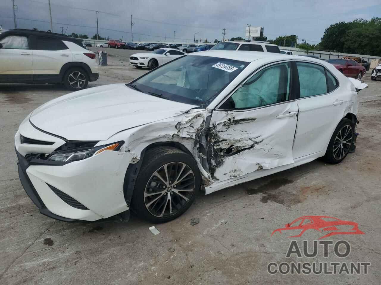 TOYOTA CAMRY 2019 - 4T1B11HK8KU163939