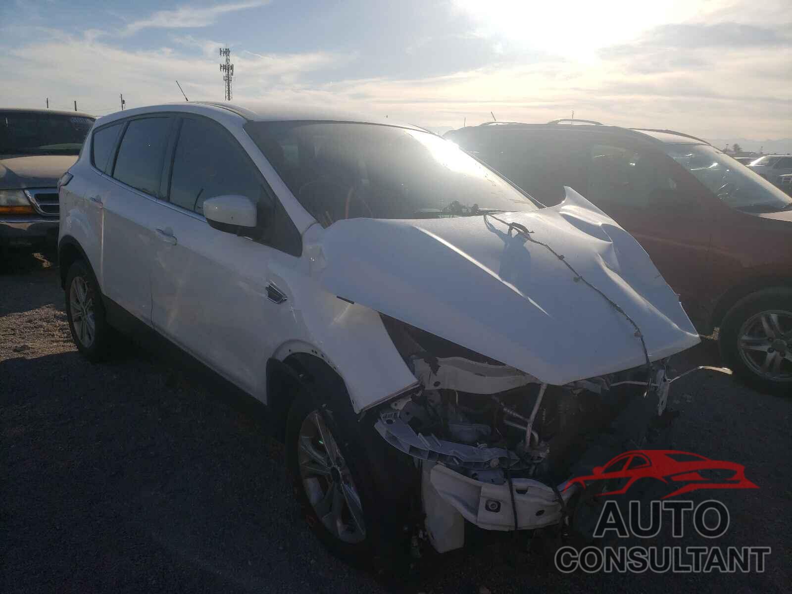 FORD ESCAPE 2017 - 1FMCU0GD1HUC35517