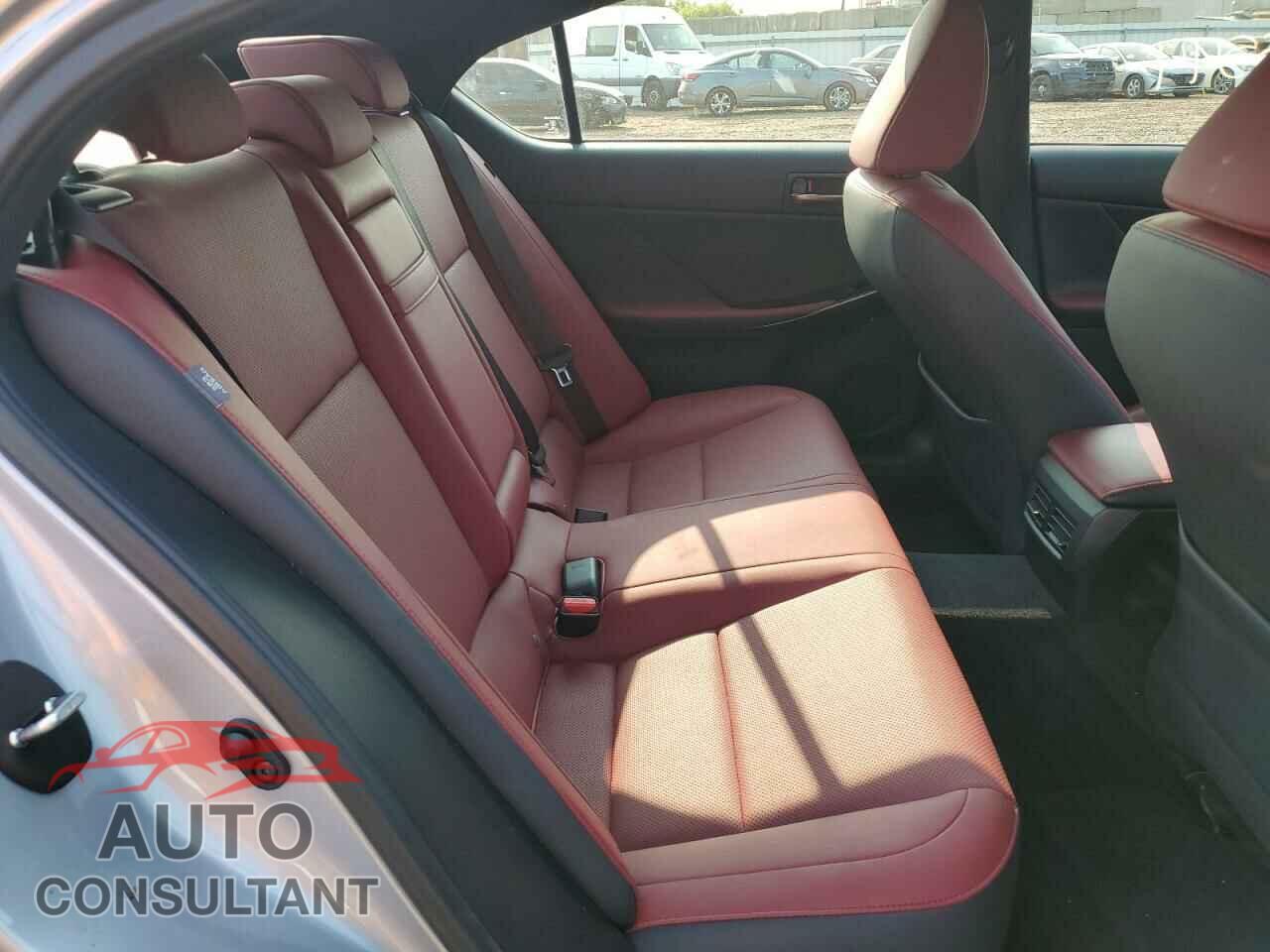 LEXUS IS 2021 - JTHA81F23M5045355