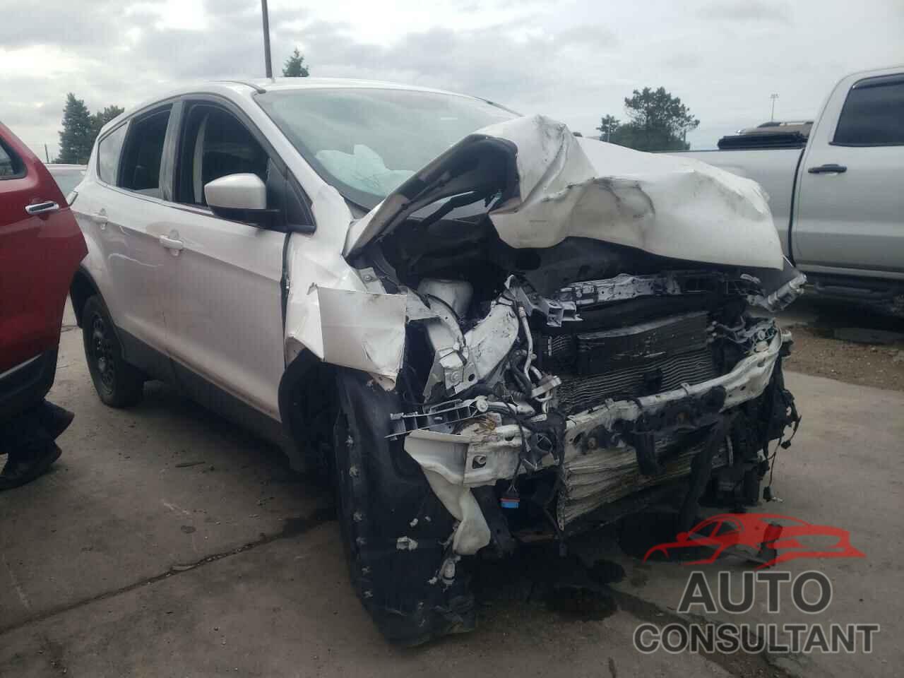 FORD ESCAPE 2017 - 1FMCU0G91HUA91950