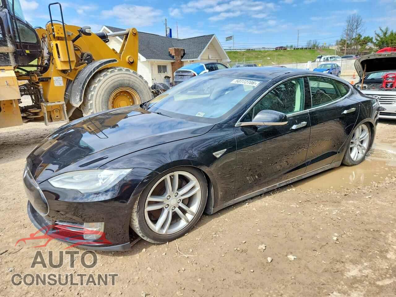 TESLA MODEL S 2013 - 5YJSA1DN0DFP07172