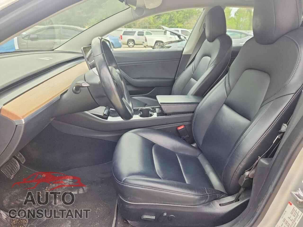 TESLA MODEL 3 2018 - 5YJ3E1EB8JF054941