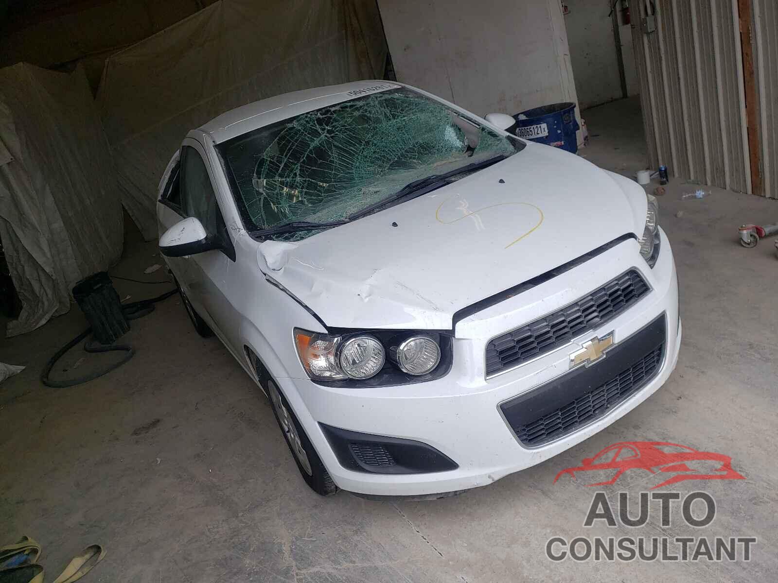 CHEVROLET SONIC 2016 - 1G1JA6SH9G4151647