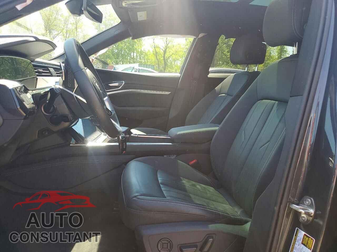 AUDI E-TRON 2022 - WA1AAAGE0NB009960