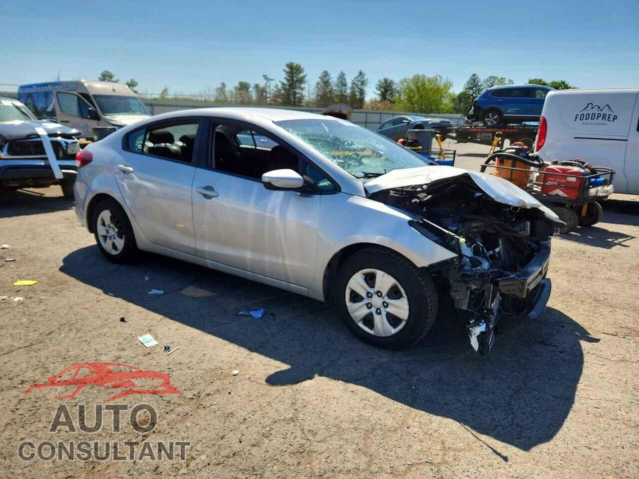 KIA FORTE 2018 - 3KPFK4A74JE214411