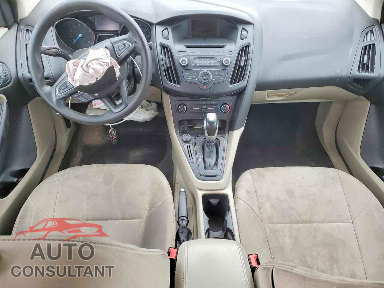 FORD FOCUS 2015 - 1FADP3F21FL295971