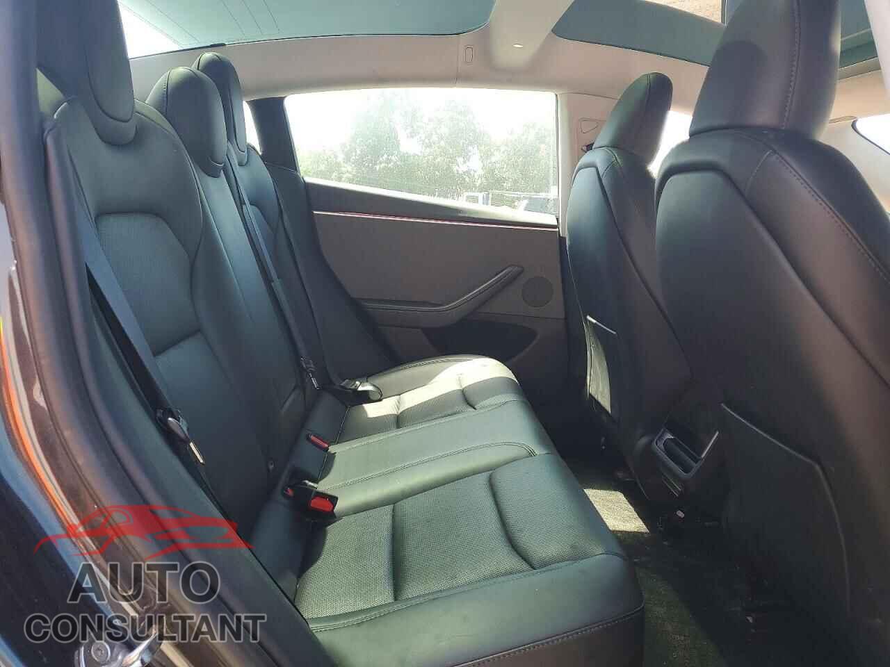 TESLA MODEL 3 2024 - 5YJ3E1EA0RF742130