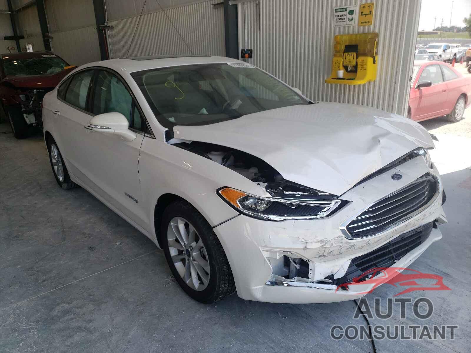 FORD FUSION 2019 - 3FA6P0MU0KR136687