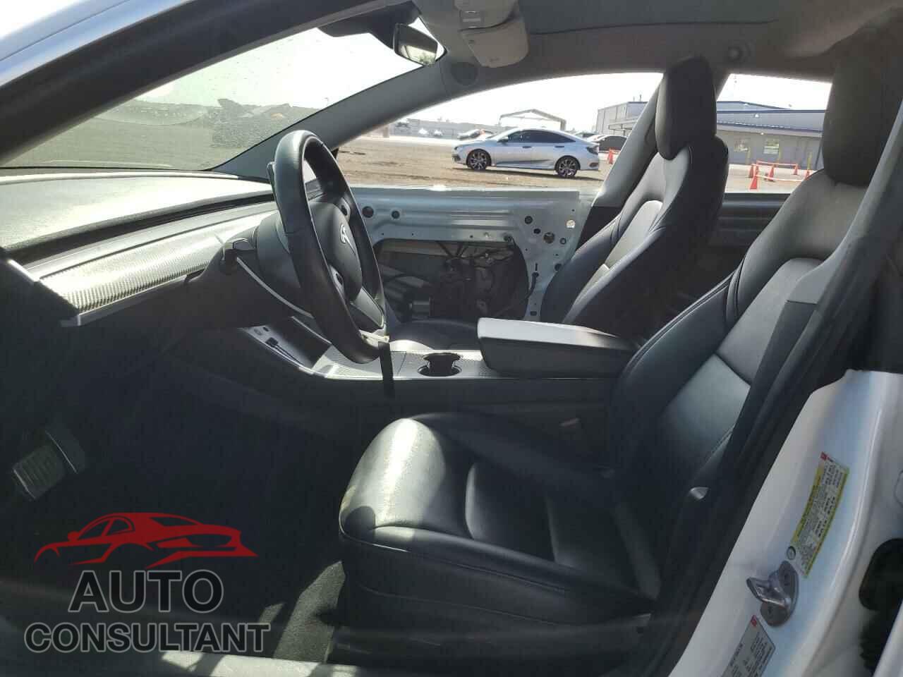 TESLA MODEL 3 2018 - 5YJ3E1EA0JF051040
