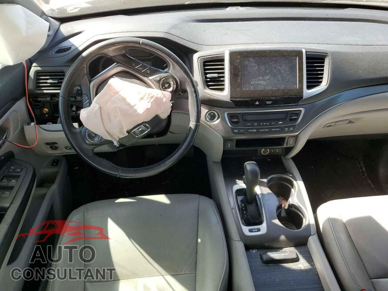 HONDA PILOT 2017 - 5FNYF6H56HB080728