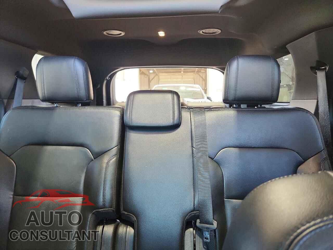 FORD EXPLORER 2018 - 1FM5K8D80JGB93690
