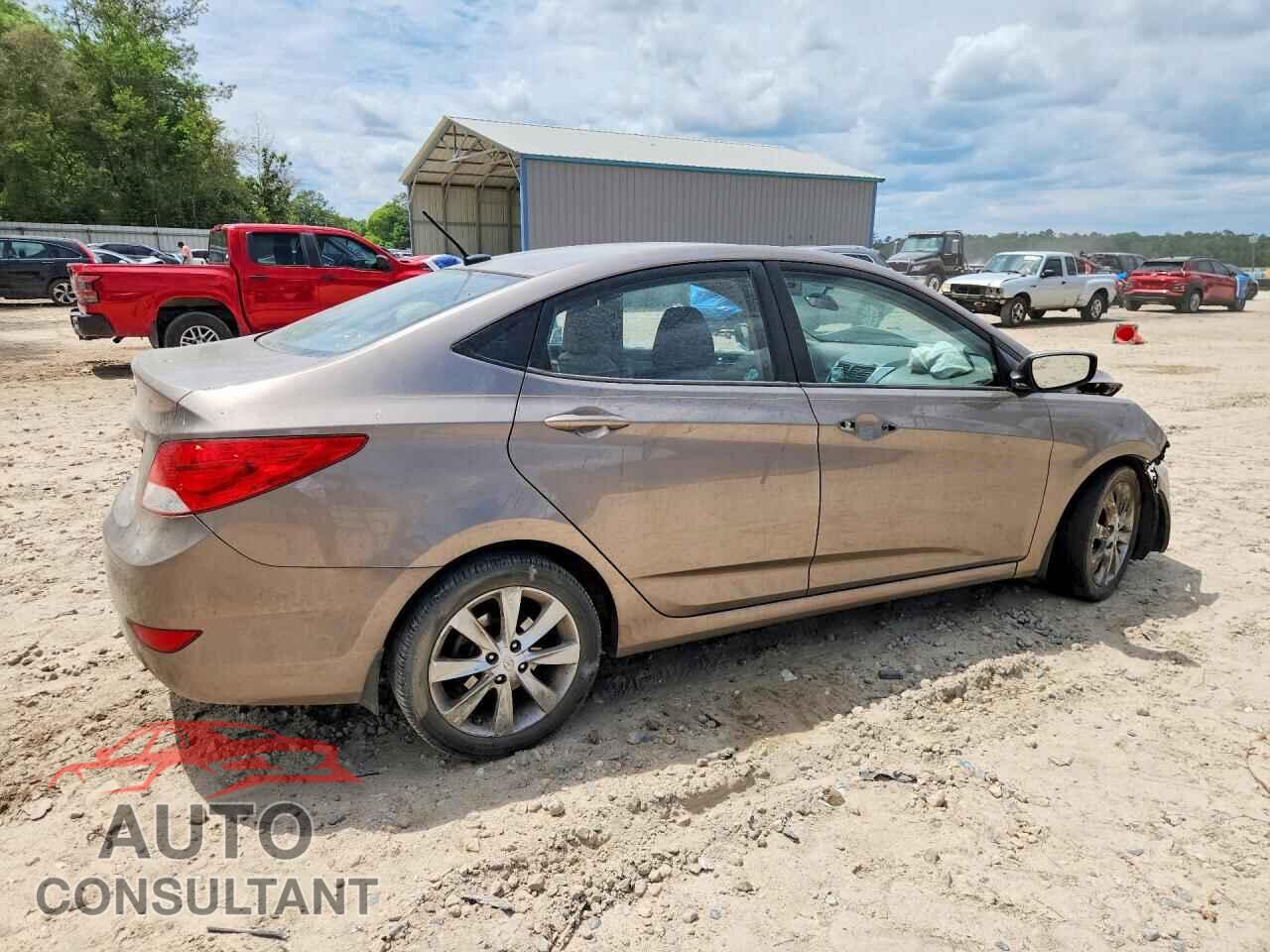 HYUNDAI ACCENT 2013 - KMHCU4AE4DU277652
