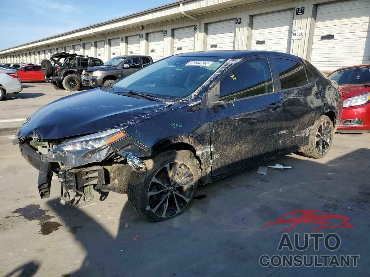TOYOTA COROLLA 2018 - 5YFBURHE4JP802785