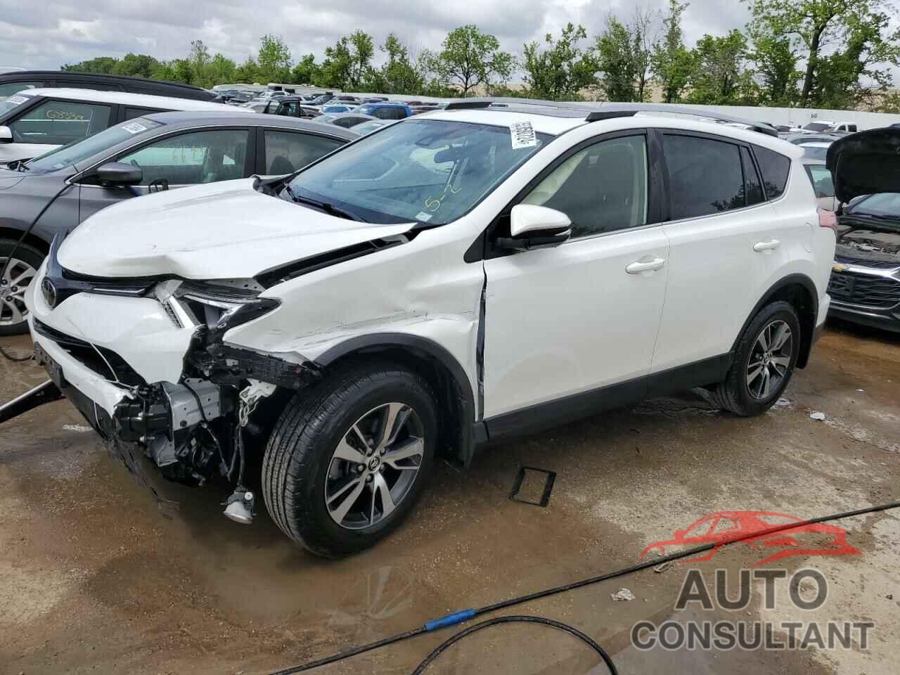 TOYOTA RAV4 2018 - JTMWFREV5JD116595