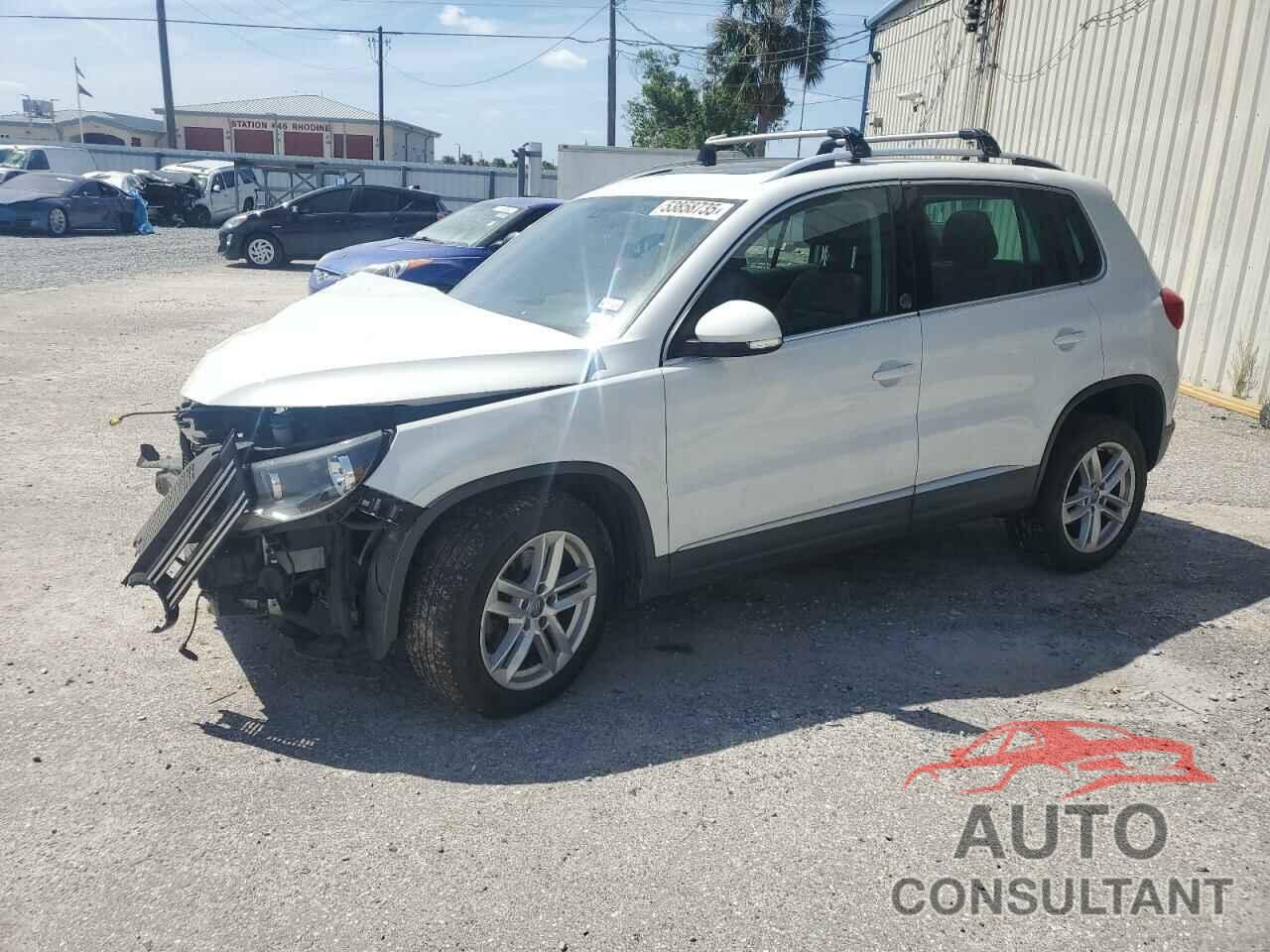VOLKSWAGEN TIGUAN 2017 - WVGRV7AX1HW505272