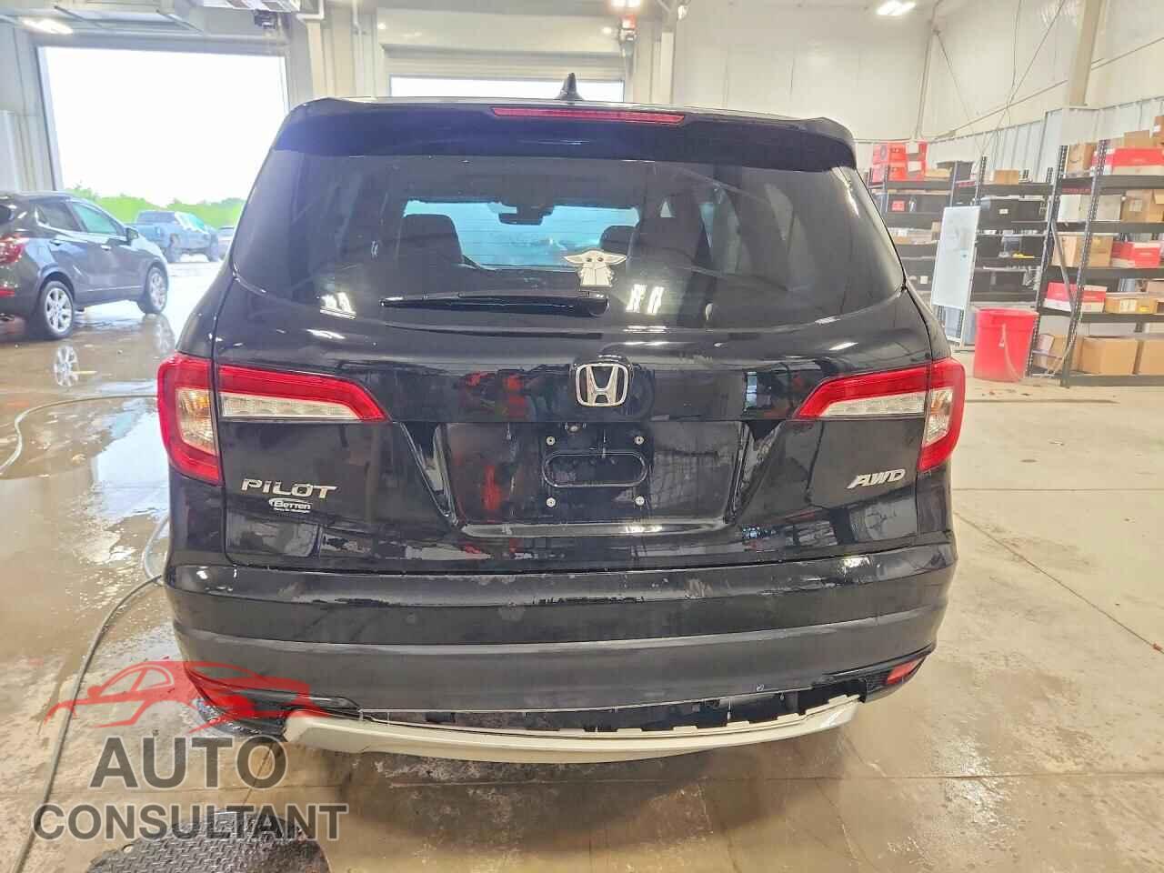 HONDA PILOT 2019 - 5FNYF6H50KB047876