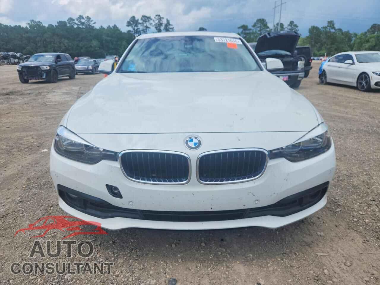 BMW 3 SERIES 2017 - WBA8E1G39HNU18904