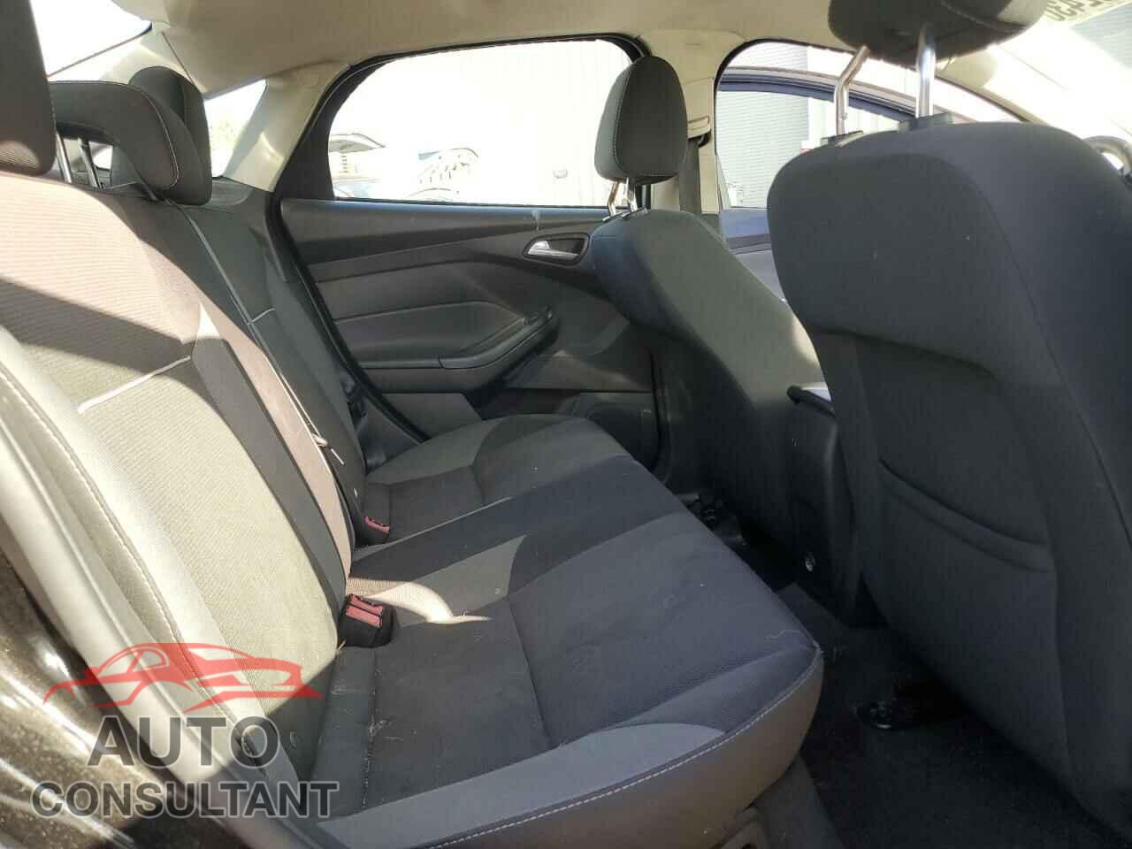 FORD FOCUS 2012 - 1FAHP3F27CL285121