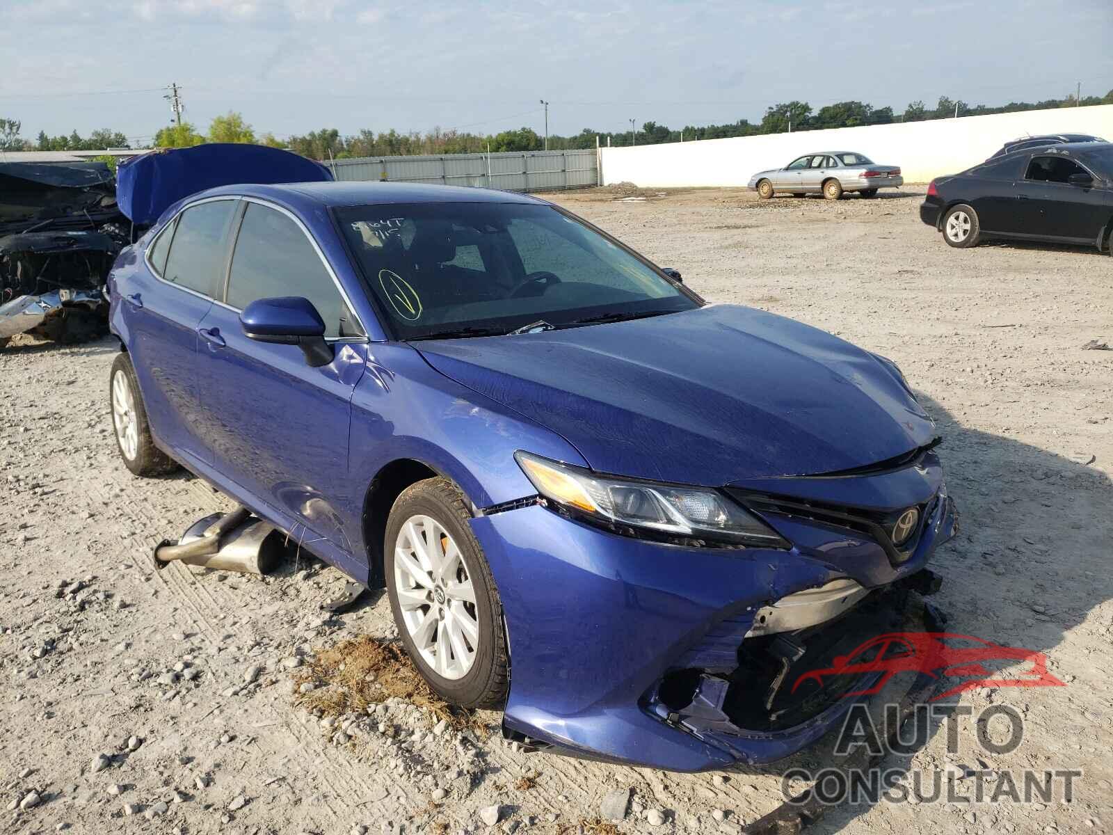 TOYOTA CAMRY 2018 - 4T1B11HK5JU600598