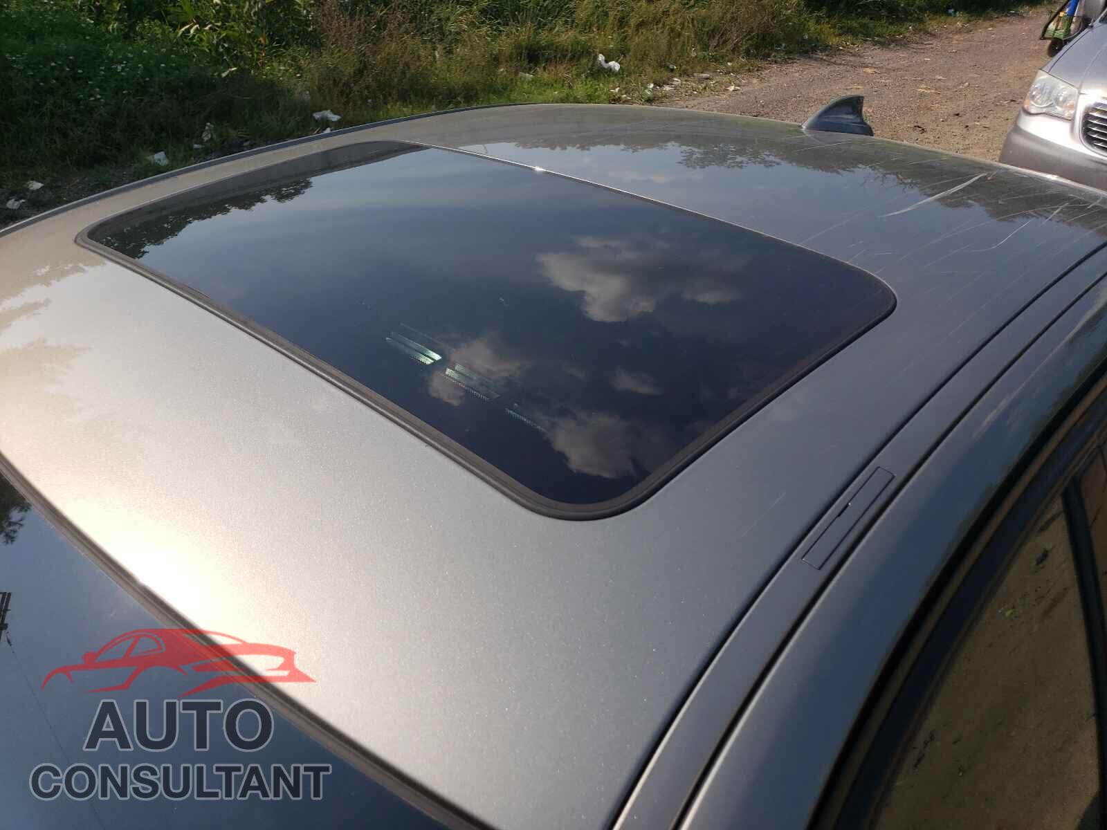 BMW 3 SERIES 2016 - WBA8E3G58GNU01653