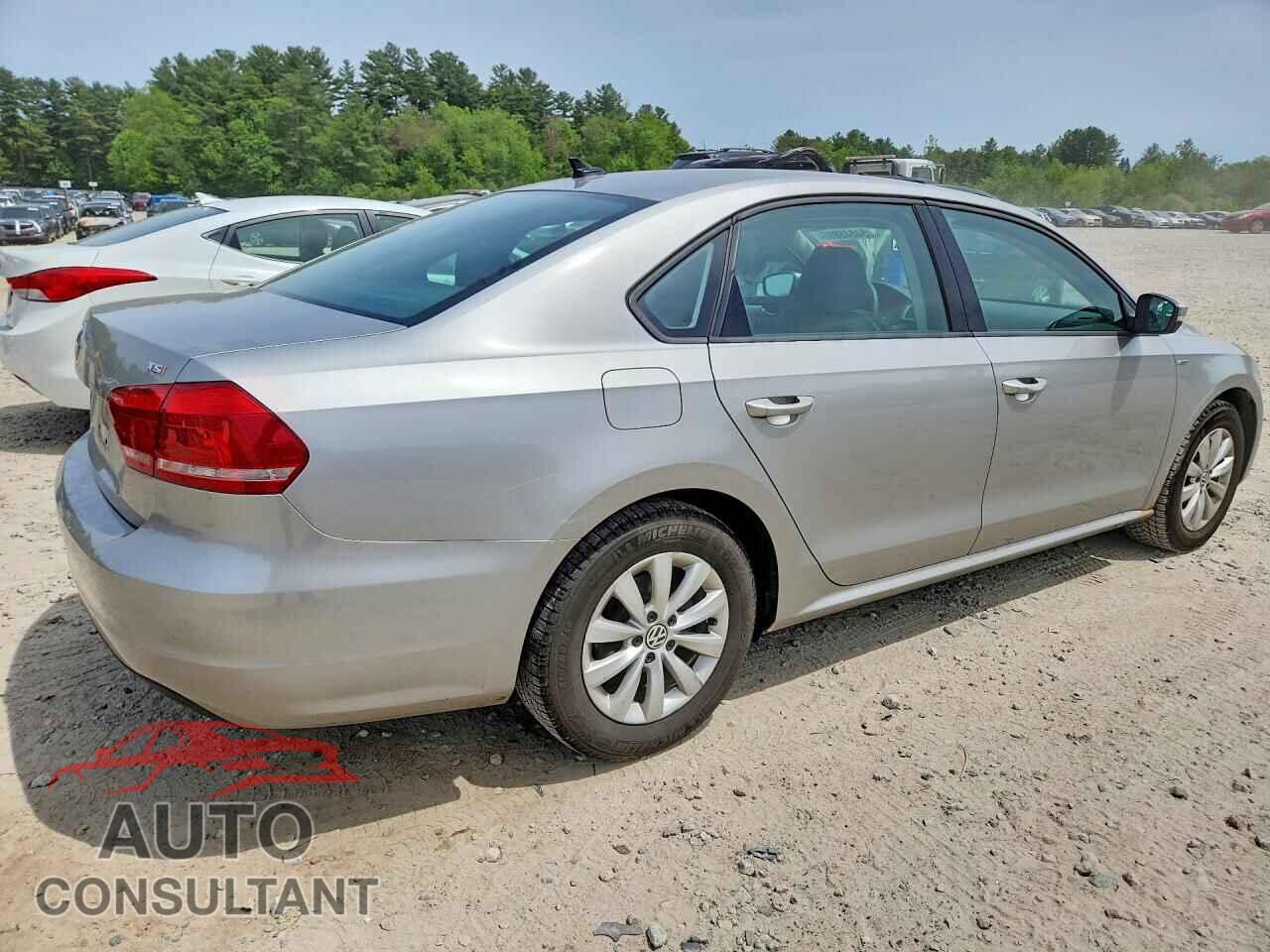VOLKSWAGEN PASSAT 2014 - 1VWAT7A33EC097792