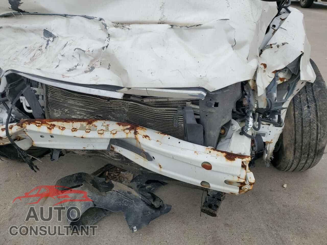 FORD TAURUS 2019 - 1FAHP2E86KG107367