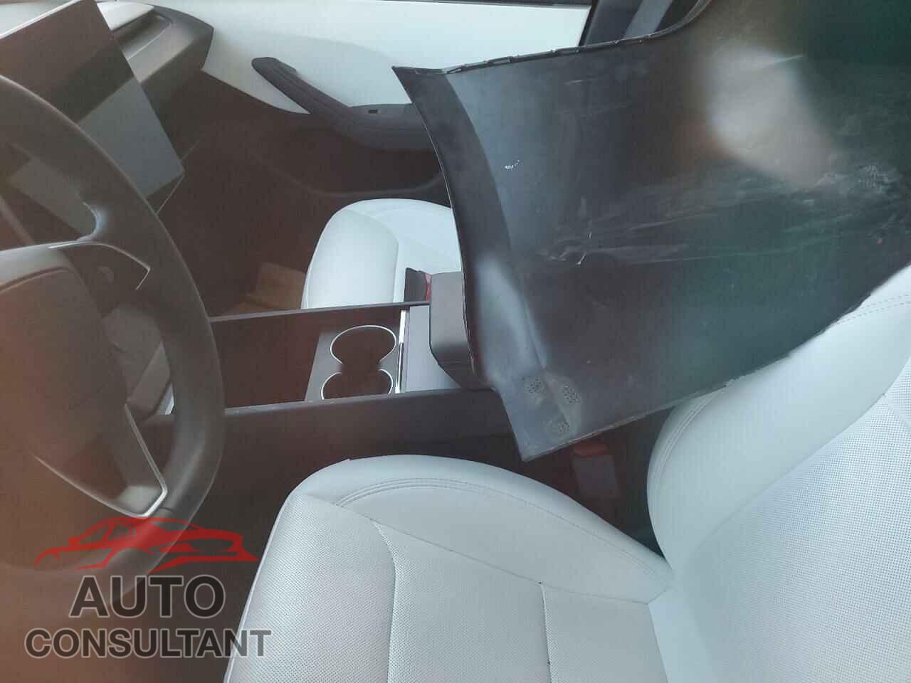TESLA MODEL 3 2024 - 5YJ3E1EA1RF859926