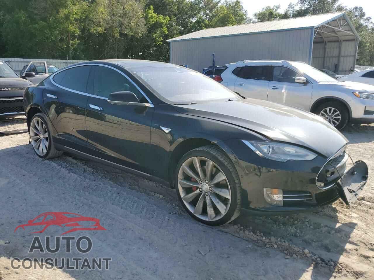 TESLA MODEL S 2015 - 5YJSA1E48FF118749