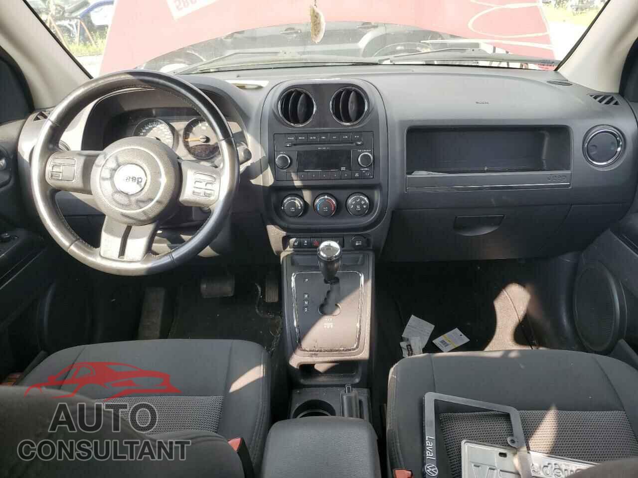 JEEP COMPASS 2011 - 1J4NF4FB5BD133637