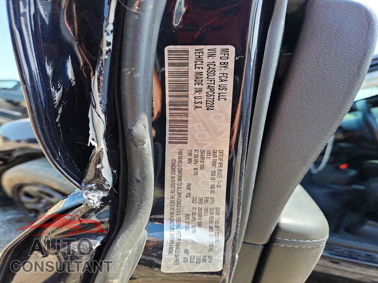 DODGE DURANGO 2023 - 1C4SDJFT4PC672284