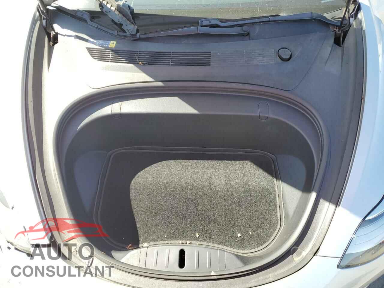 TESLA MODEL 3 2018 - 5YJ3E1EA9JF060934