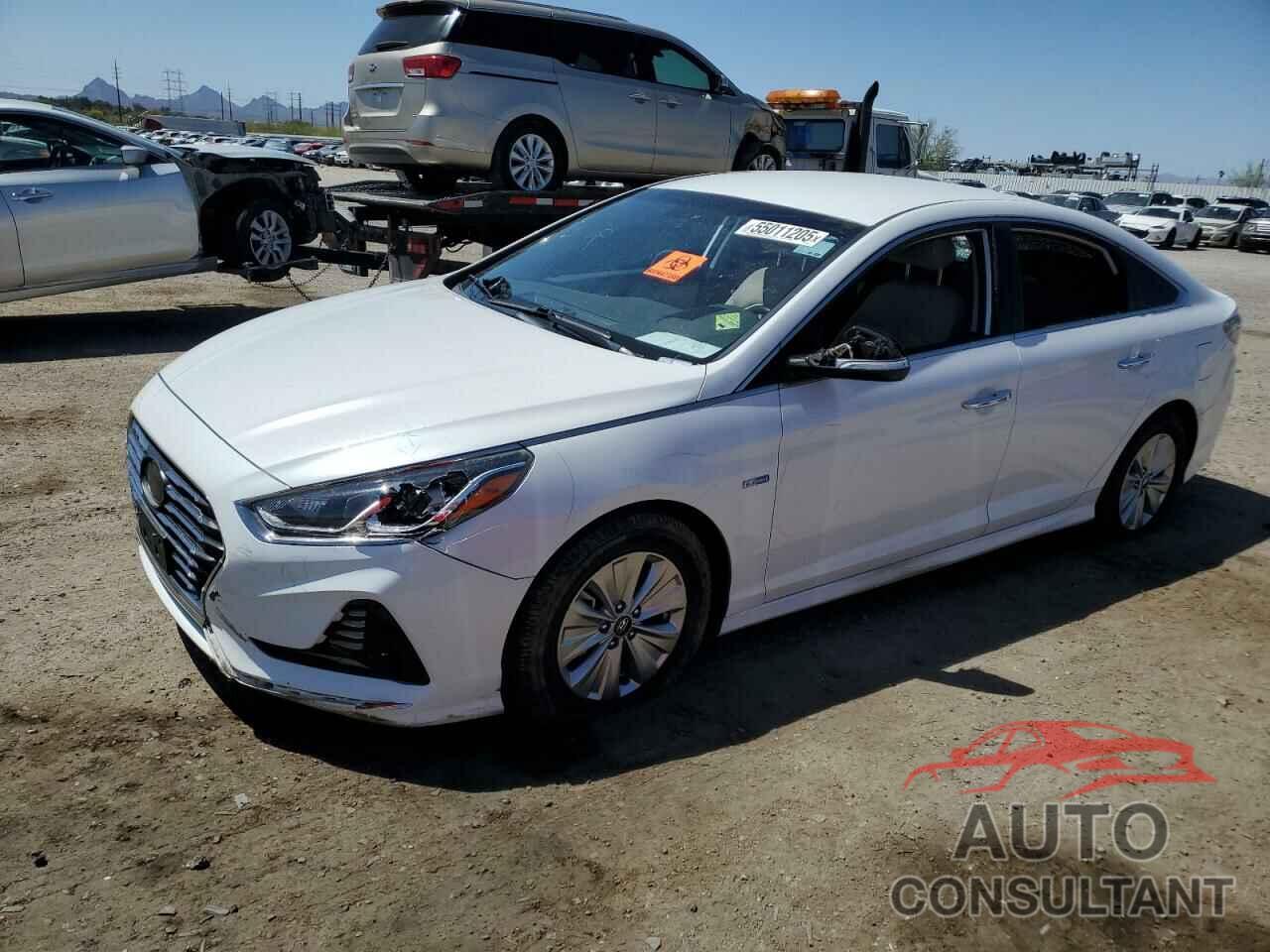 HYUNDAI SONATA 2018 - KMHE24L32JA079577