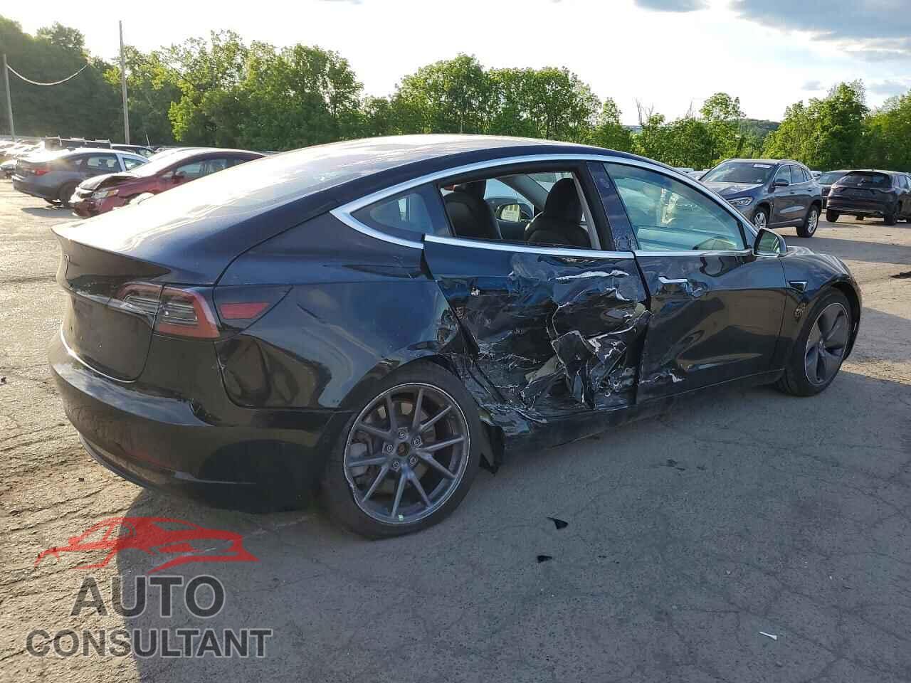TESLA MODEL 3 2018 - 5YJ3E1EA4JF152274