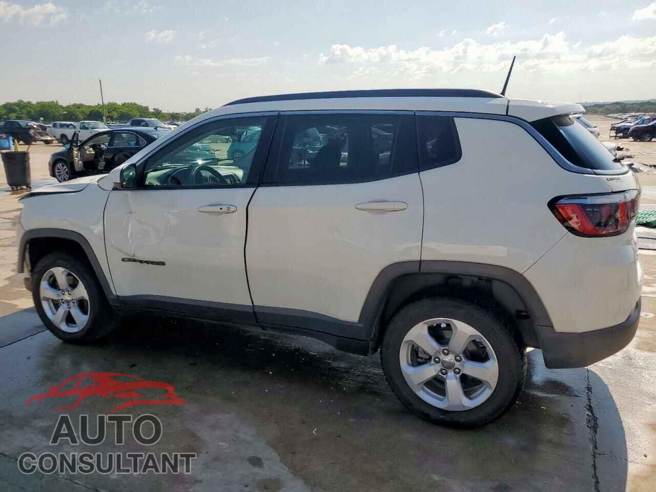JEEP COMPASS 2018 - 3C4NJDBBXJT457007