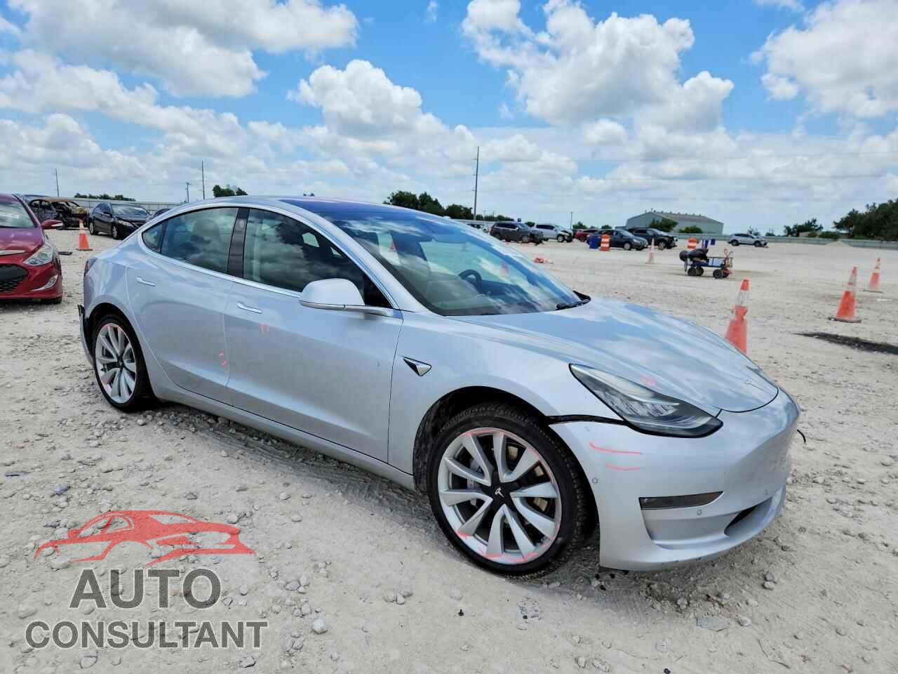 TESLA MODEL 3 2018 - 5YJ3E1EA4JF017862