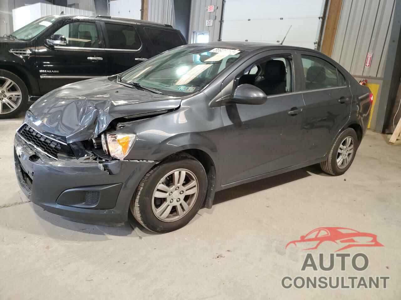 CHEVROLET SONIC 2013 - 1G1JC5SG5D4244754
