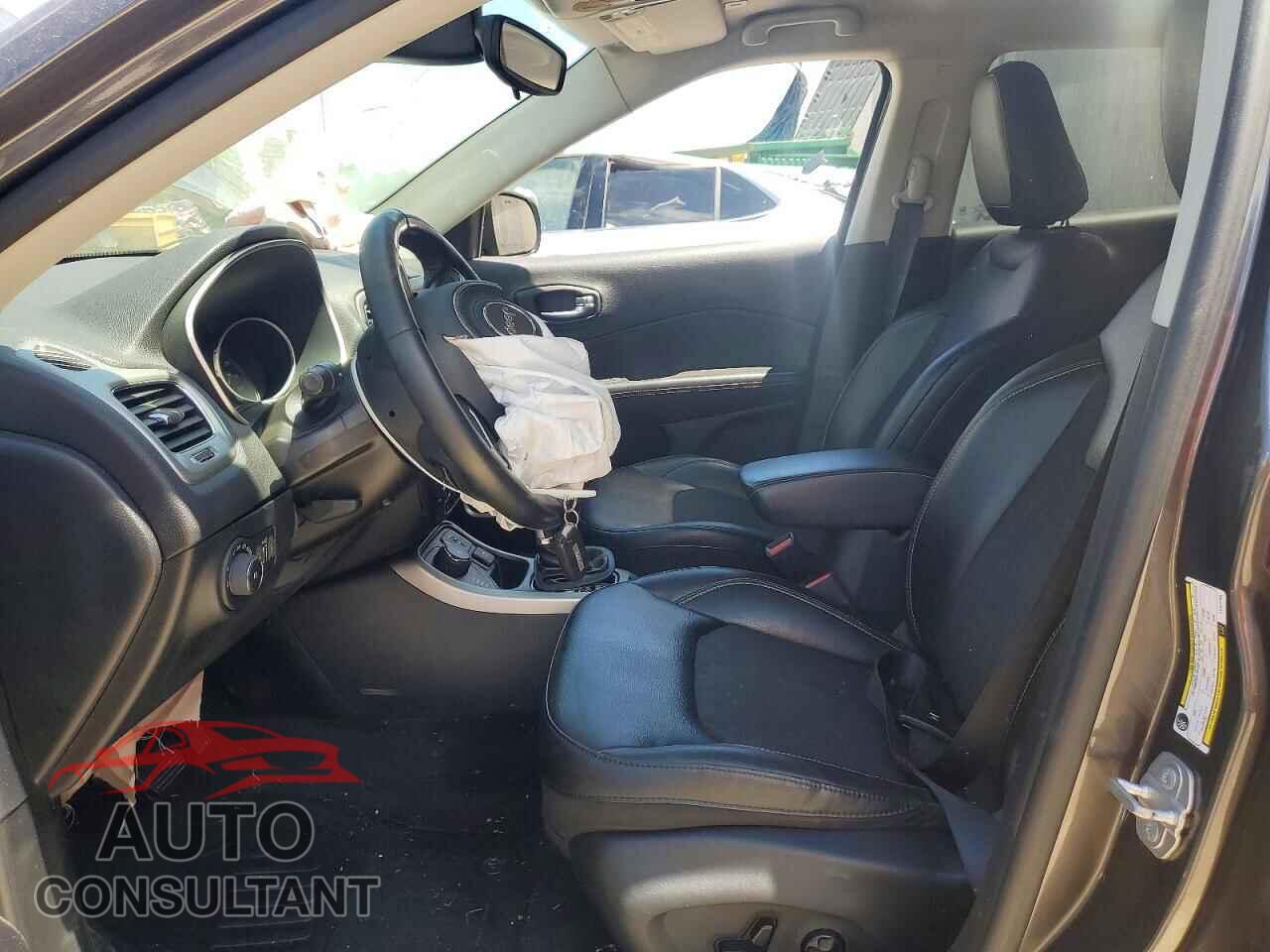 JEEP COMPASS 2018 - 3C4NJDBB7JT201780