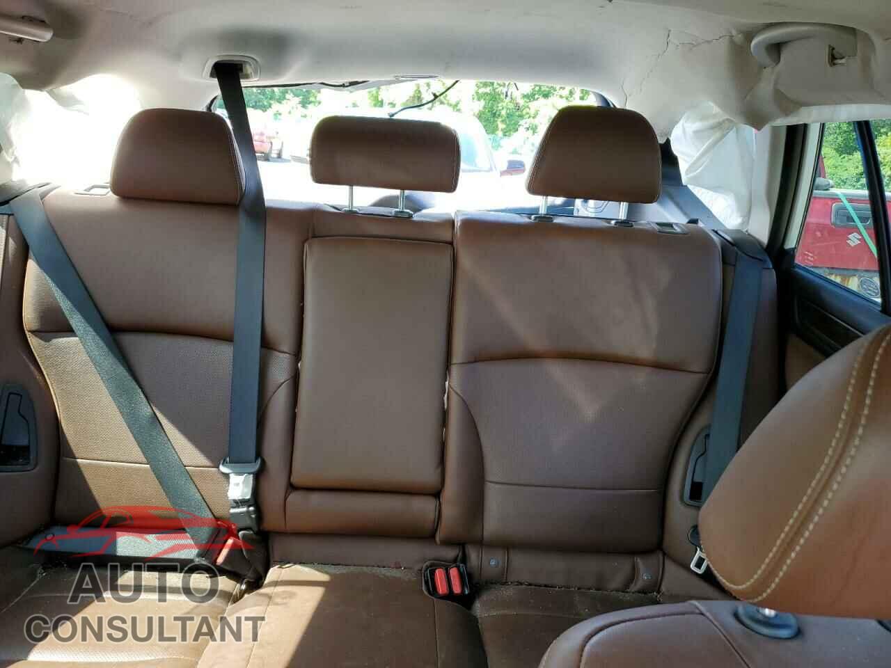 SUBARU OUTBACK 2017 - 4S4BSETC5H3334438