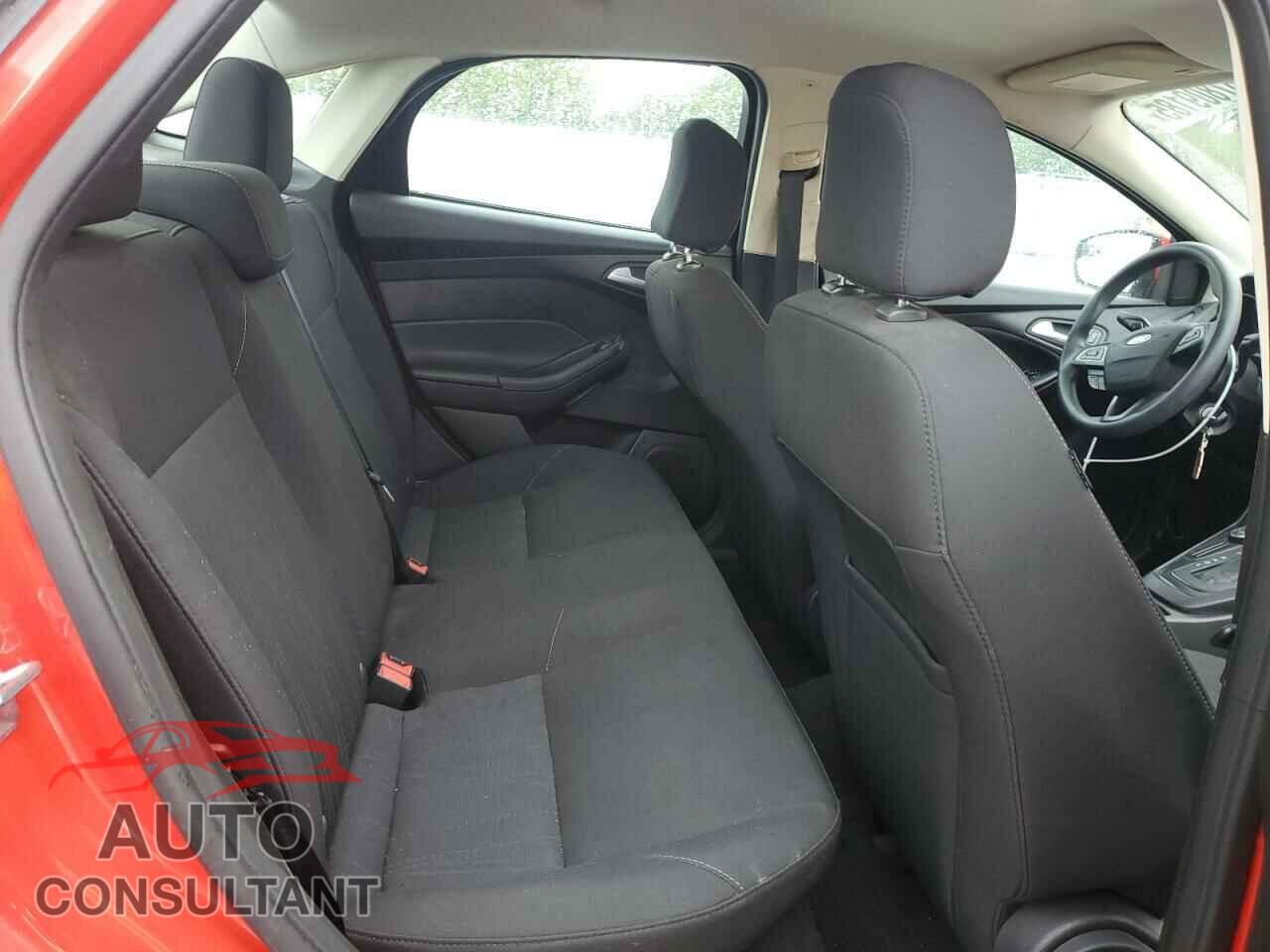 FORD FOCUS 2016 - 1FADP3F28GL288386