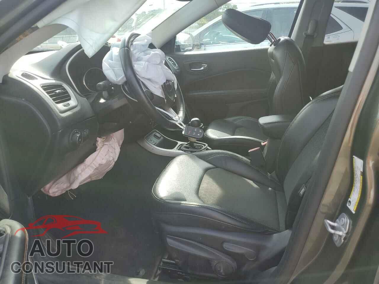 JEEP COMPASS 2018 - 3C4NJCBB7JT303123