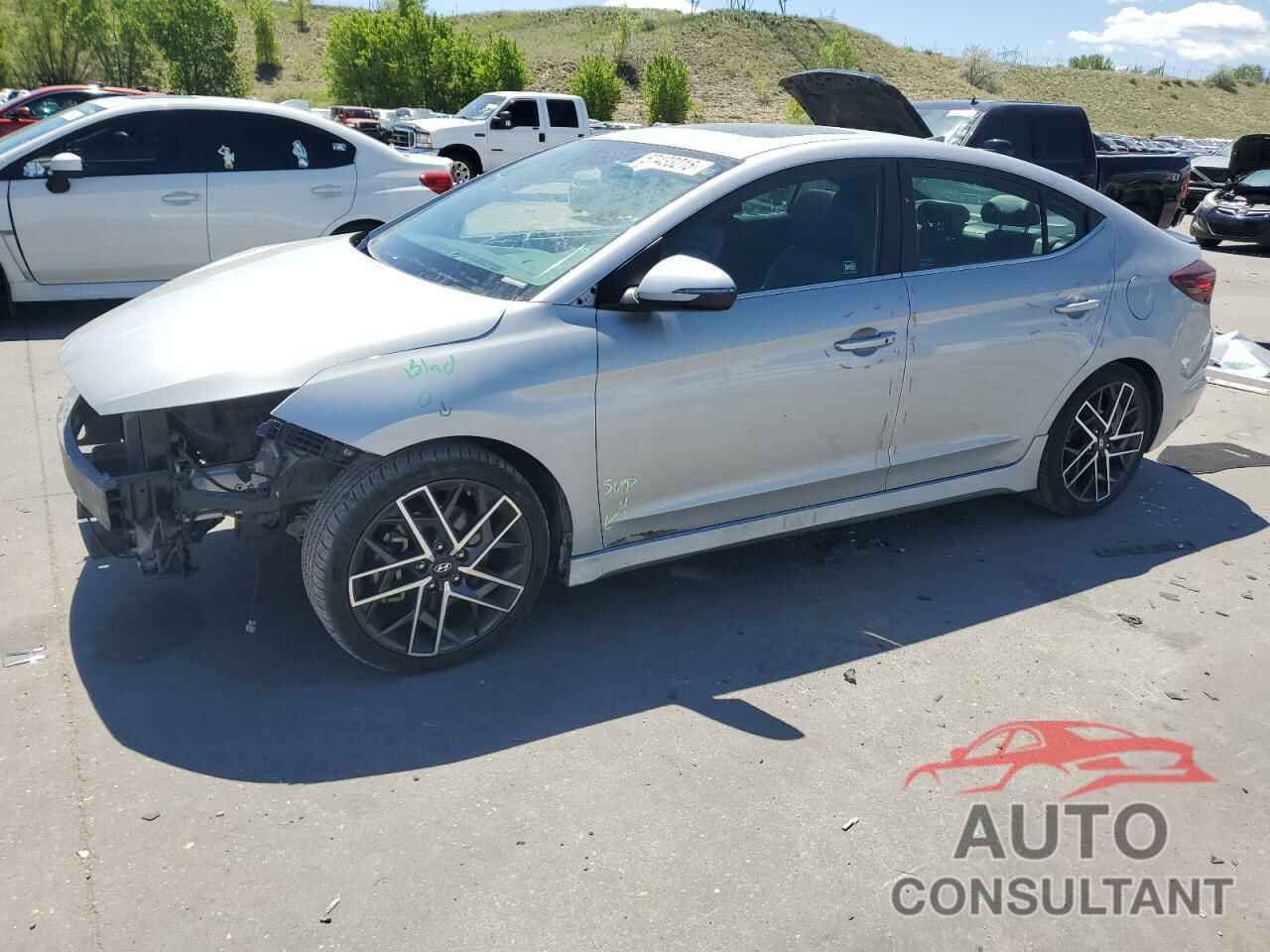 HYUNDAI ELANTRA 2020 - KMHD04LB8LU060980