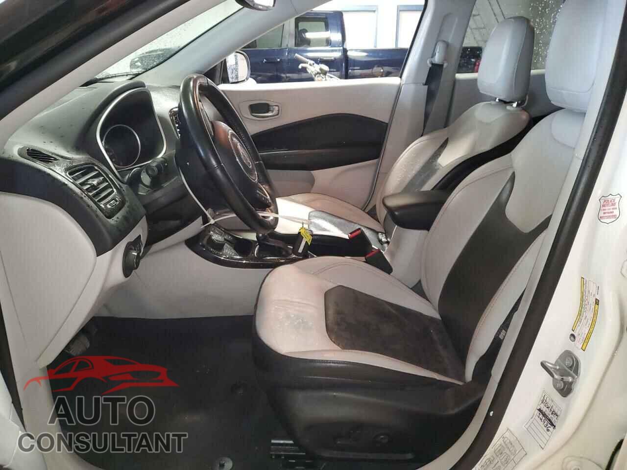 JEEP COMPASS 2021 - 3C4NJDCB4MT570065