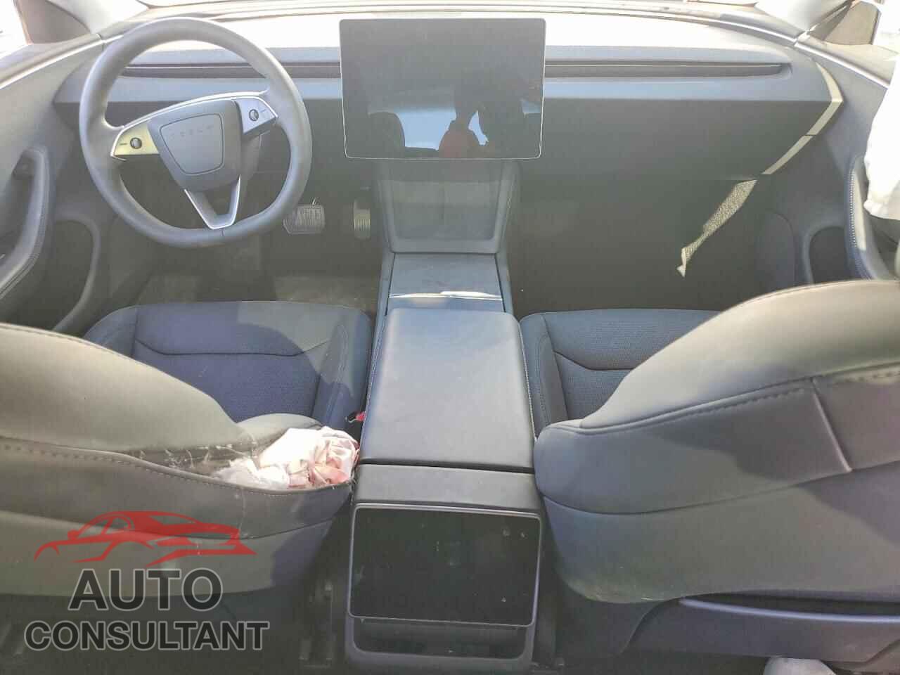 TESLA MODEL 3 2024 - 5YJ3E1EA9RF767043
