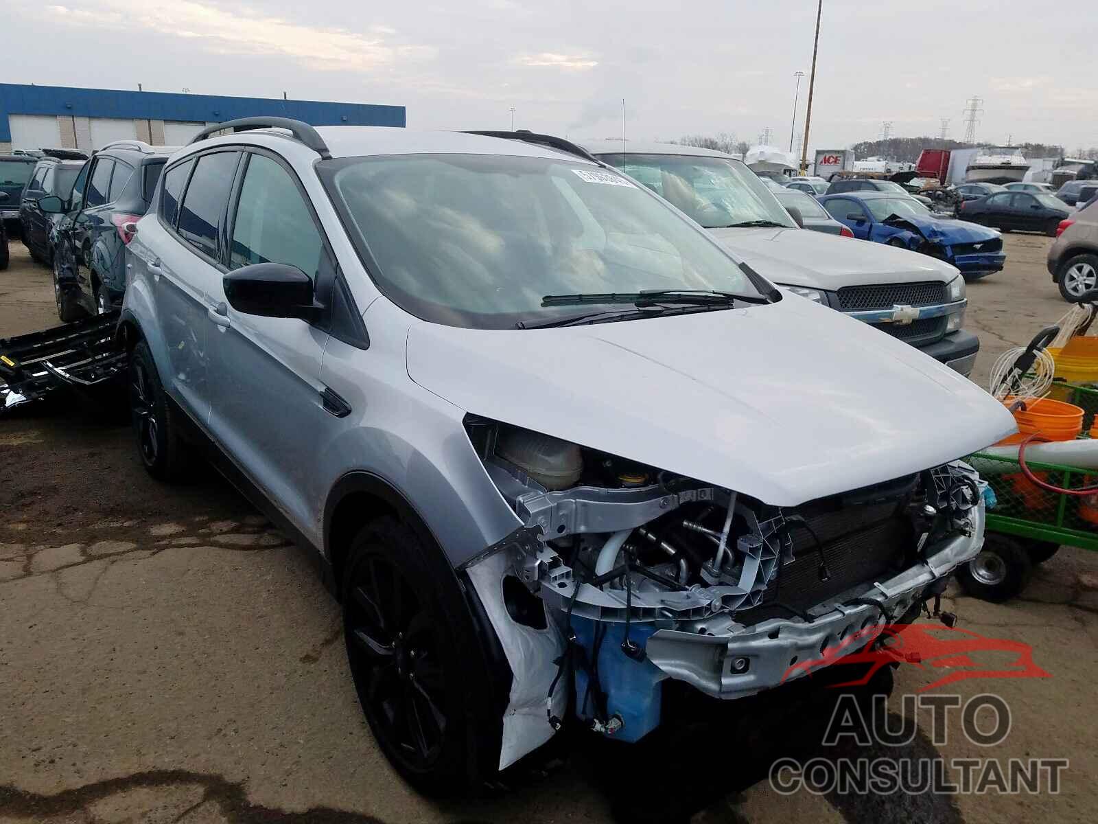 FORD ESCAPE 2017 - 1FMCU0GDXHUE06166