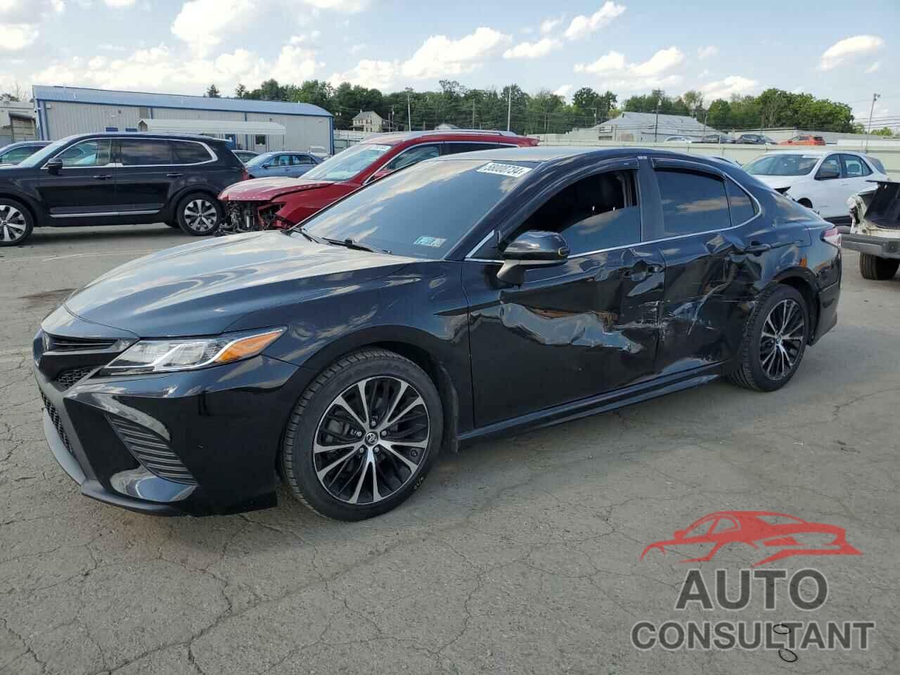 TOYOTA CAMRY 2018 - 4T1B11HK5JU110999