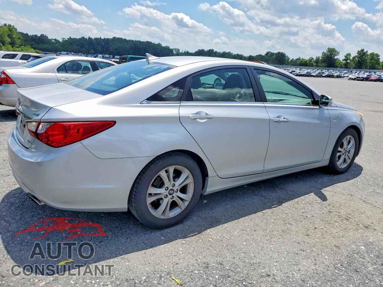 HYUNDAI SONATA 2011 - 5NPEC4AB8BH305109
