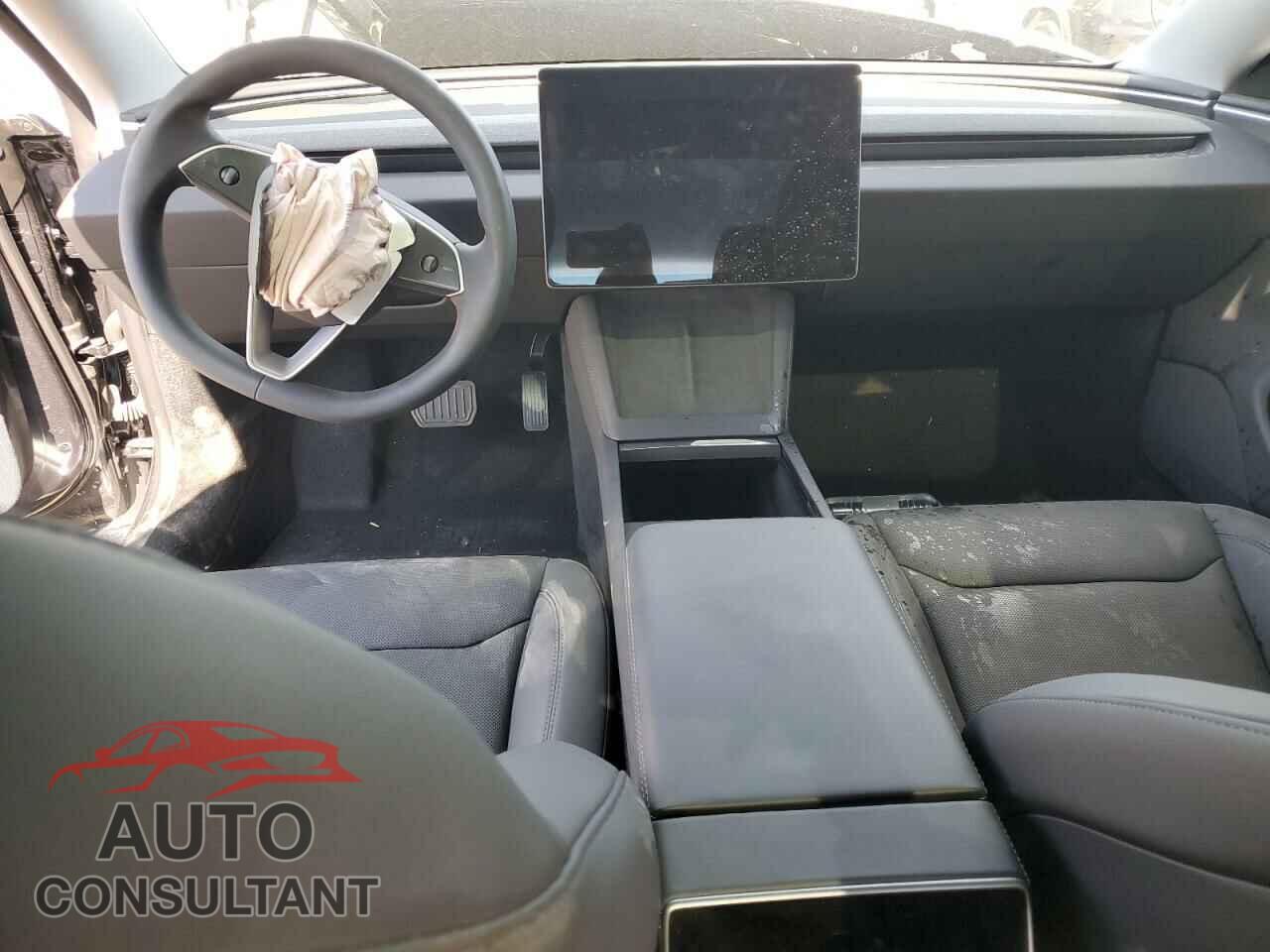TESLA MODEL 3 2025 - 5YJ3E1EA9SF965269